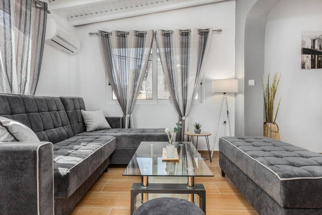 Dennis City Center Elegant Apartment Zakynthos Town Exterior photo