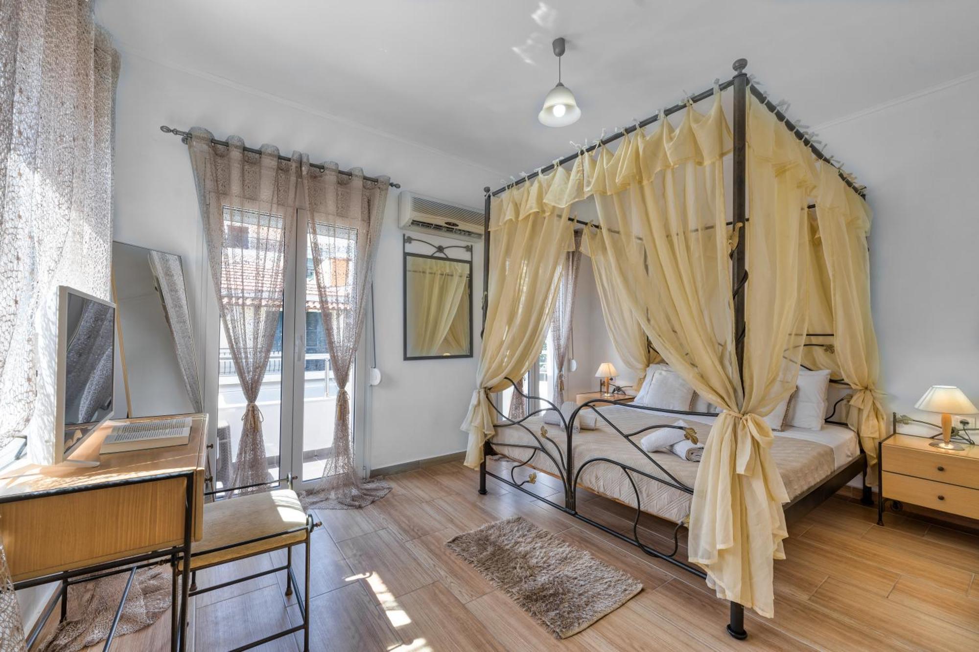 Dennis City Center Elegant Apartment Zakynthos Town Exterior photo